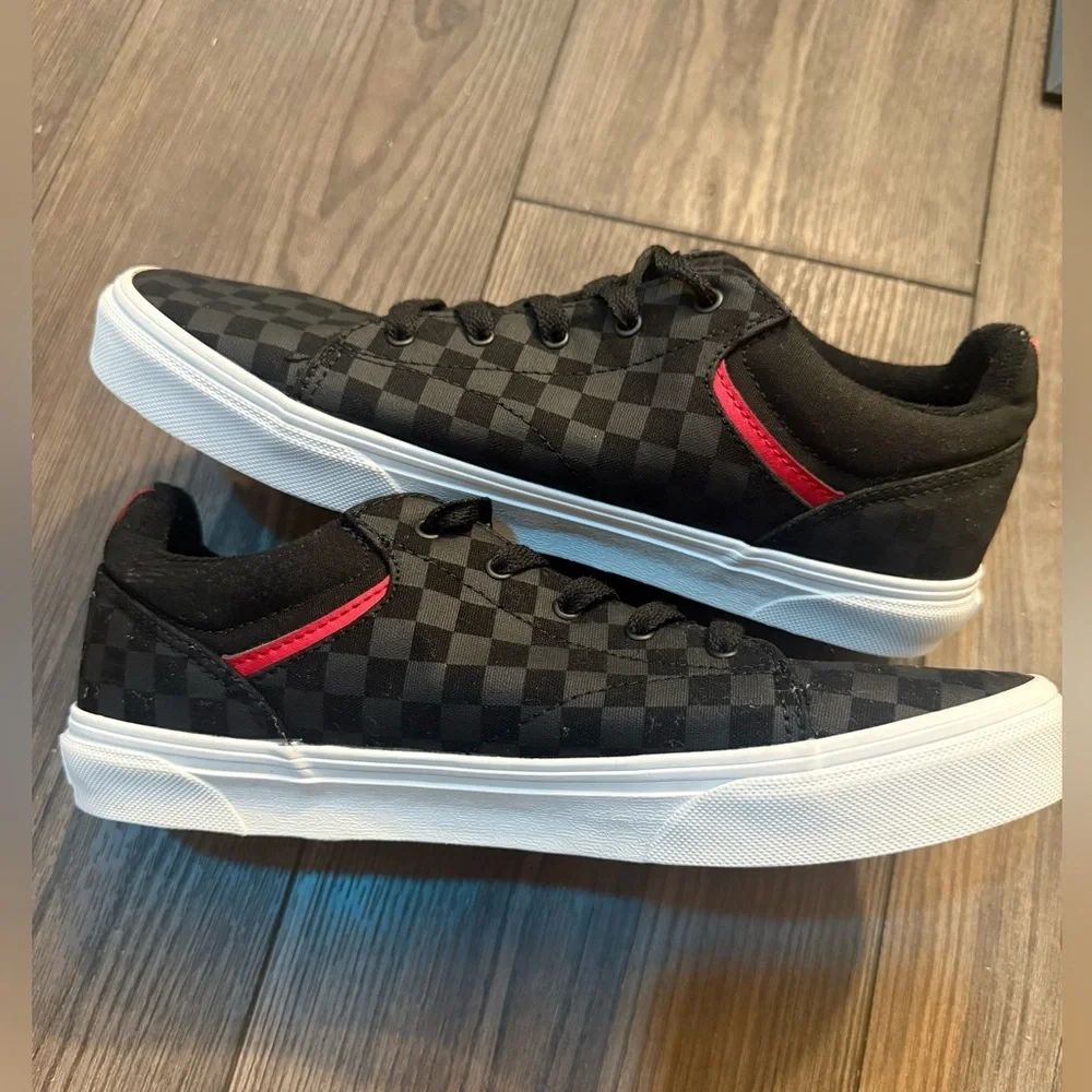 Vans Ward Checkerboard Black Red Low Top Sneakers Youth 7 Mens 6 Womens 8.5